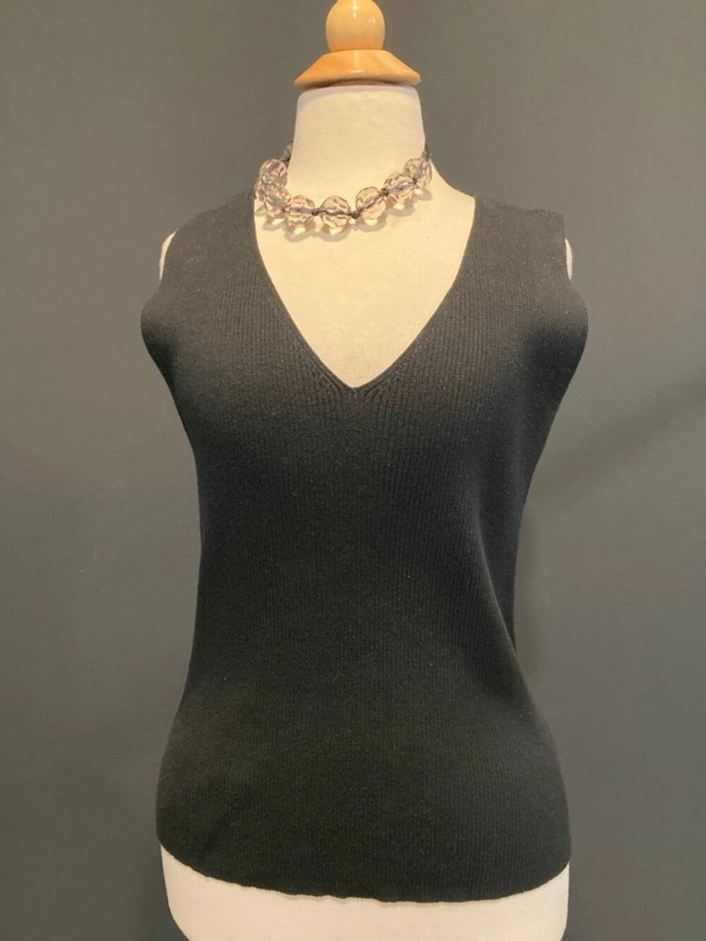 Banana Republic Knit Sweater Vest Top V Neck Shirt Size L